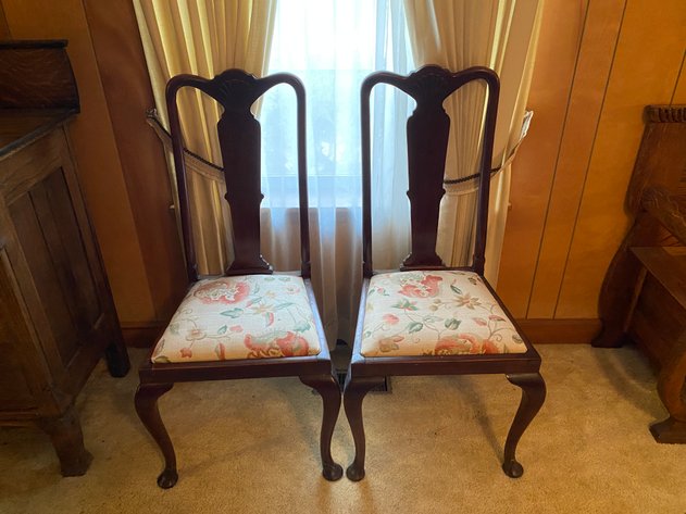 Image for (2) Philadelphia Style Queen Anne Dining Chairs with Shell Motif