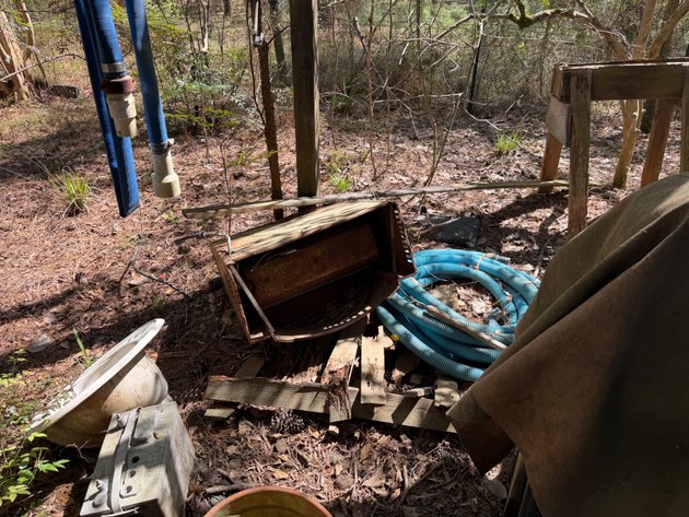 Image for Contents of Barn Including Electronic Lift, Vintage Tools, Compressor and More