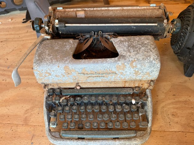 Image for Vintage Remington Portable Typewriter