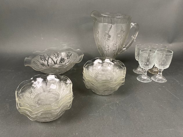 Image for Collection of (16) Jeanette Glass Iris and Herringbone Pattern Serving Ware