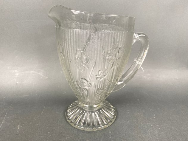 Image for Collection of (16) Jeanette Glass Iris and Herringbone Pattern Serving Ware