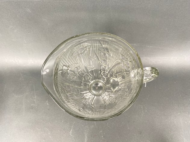 Image for Collection of (16) Jeanette Glass Iris and Herringbone Pattern Serving Ware