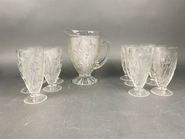 Image for Collection of (12) Jeanette Glass Iris and Herringbone Pattern Drinkware