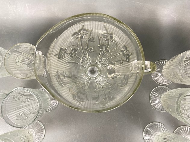 Image for Collection of (12) Jeanette Glass Iris and Herringbone Pattern Drinkware