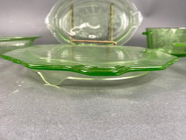 Image for (5) Jeanette Uranium Glass Serving Pieces in 