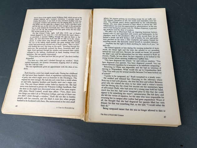 Image for Collection of (4) Vintage Books and Magazine