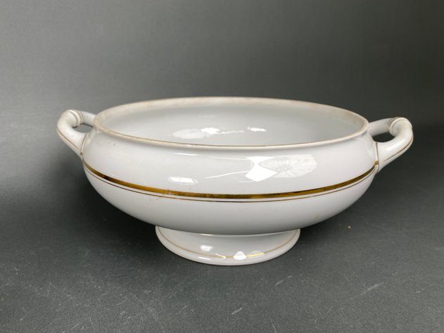 Image for Assortment of (16)  Vintage Serving Ware Pieces