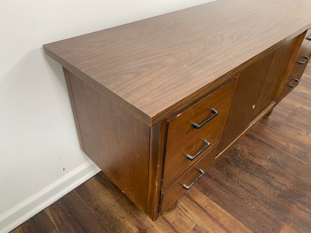 Image for Indiana Desk Company MCM Desk
