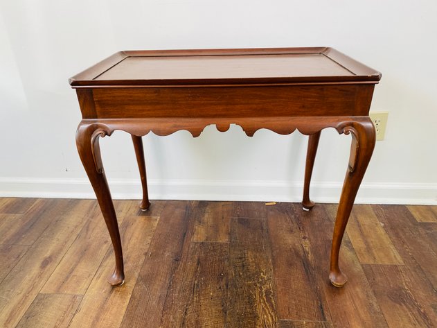 Image for Henkel Harris Queen Anne Mahagony Tea/Wine Table