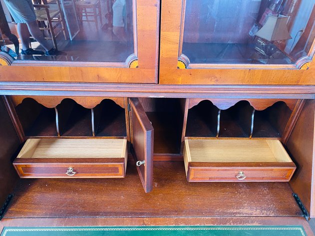 Image for Hekman Inlaid Mahogany Secretary Desk/Bookcase