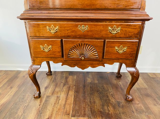 Image for Vintage Queen Anne Mahogany Highboy/Chest of Drawers