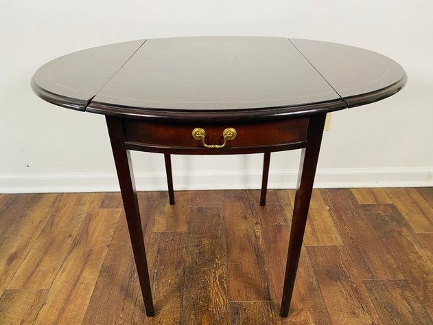 Image for 1940s Pemboke Mahogany Drop Leaf Side Table