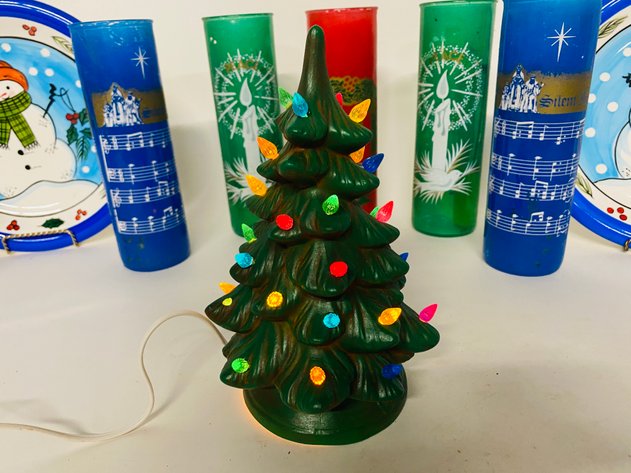 Image for (16) Assorted Vintage Christmas Decor