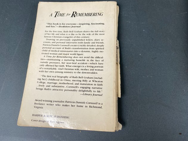 Image for Collection of (4) Vintage Books and Magazine