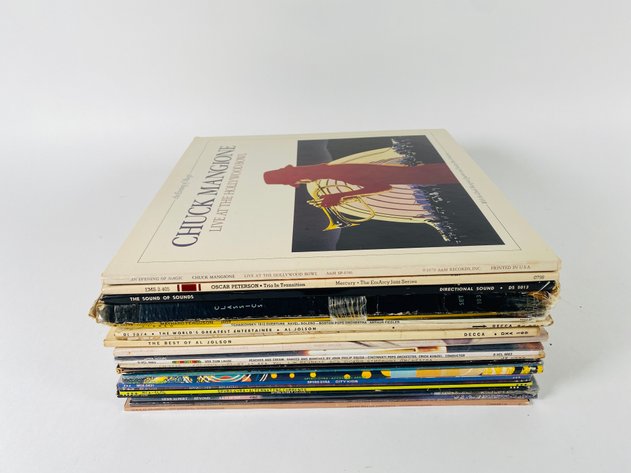 Image for (20+) Assorted Vintage Albums