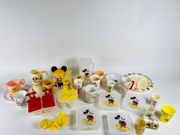 Image for (20+) Plastic Mickey Storage Containers and Dinnerware
