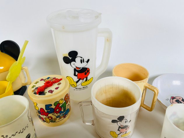 Image for (20+) Plastic Mickey Storage Containers and Dinnerware