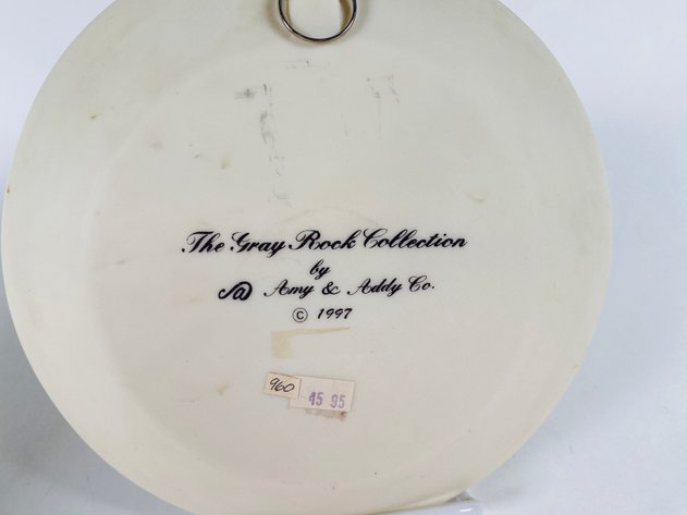 Image for (2) Decorative Collectors Plates 