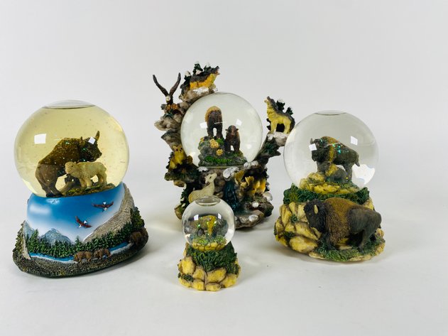 Image for (4) Buffalo Snow Globes