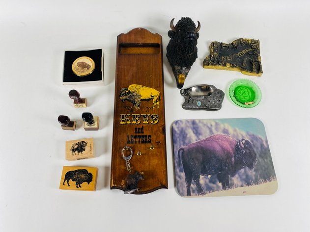 Image for (13) Piece Assortment of Buffalo Themed Office Items
