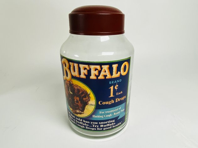 Image for (7) Assorted Buffalo Themed Decor and Vintage Collectibles