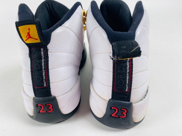 Image for (1) Nike Air Jordan Retro 12 Taxi 2013 White Black 153265-125, Size 7 Youth