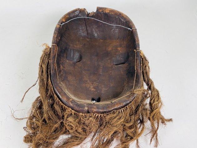 Image for (1) Luba Kifwebe Mask