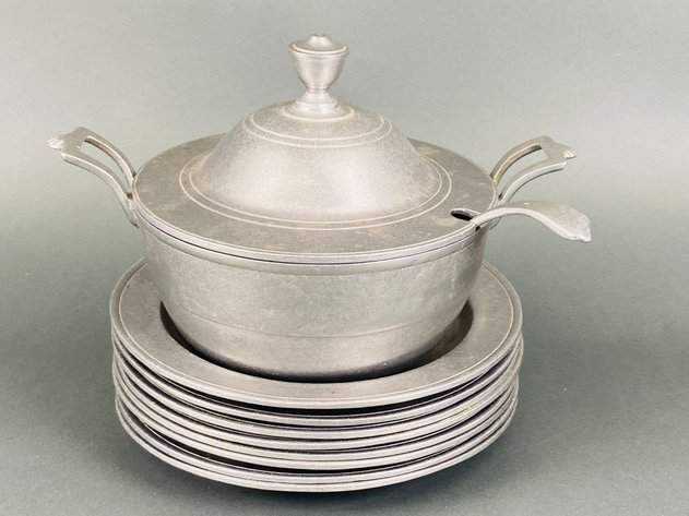 Image for Wilton Armetale Pewter Soup Tureen and (8) Soup Bowls