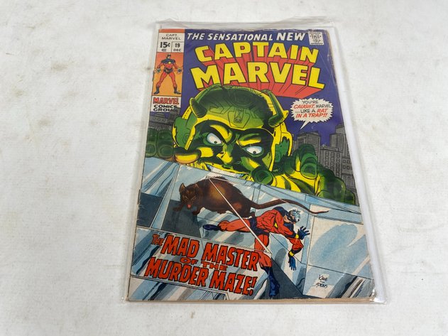 Image for (4) Vintage Captain Marvel Comic Books, 1960s and 1970s