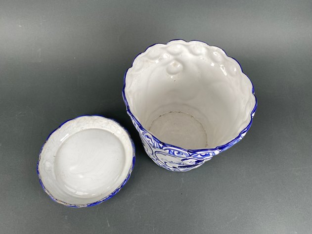 Image for Pair of Scalloped-Rimmed, Floral-Themed Ceramic Planters