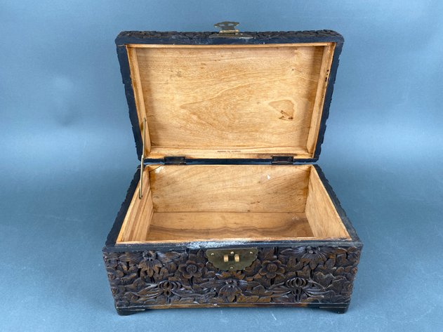 Image for Vintage Chinese Heavily Carved Wooden Keepsake Box