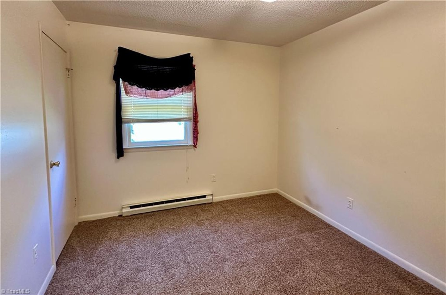 Image for Home For Sale in Pinnacle - 1210 Osborne Joyce Road