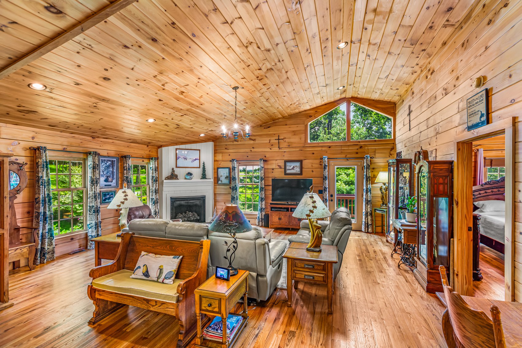 Image for Cabin For Sale in Fancy Gap, Virginia - 212 Olympus