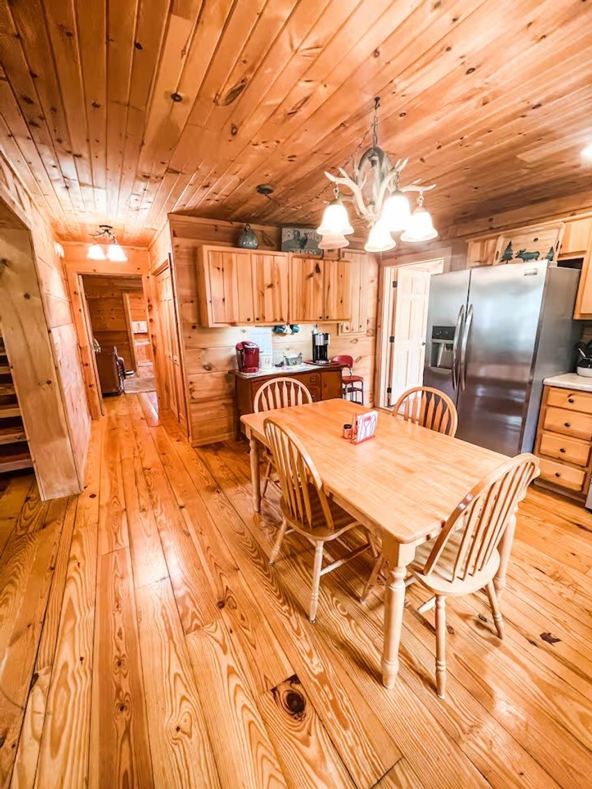 Image for Home for Sale in Hillsville, Virginia - 84 Retreat