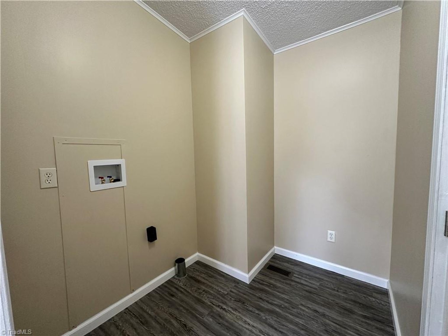 Image for Home For Sale in Mount Airy - 1122 Viewland Avenue
