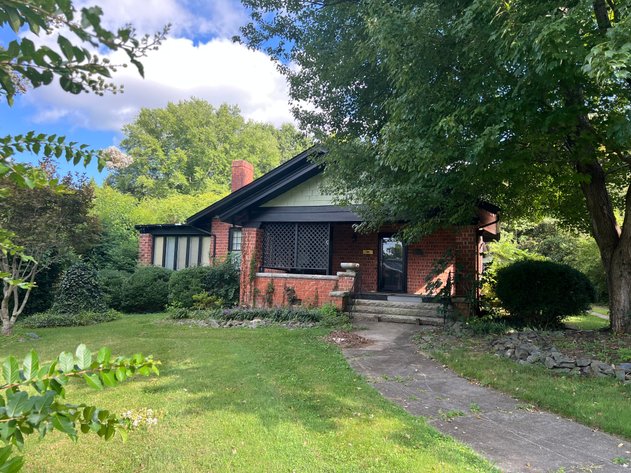 Home For Sale in Mount Airy - 400 Cherry Street