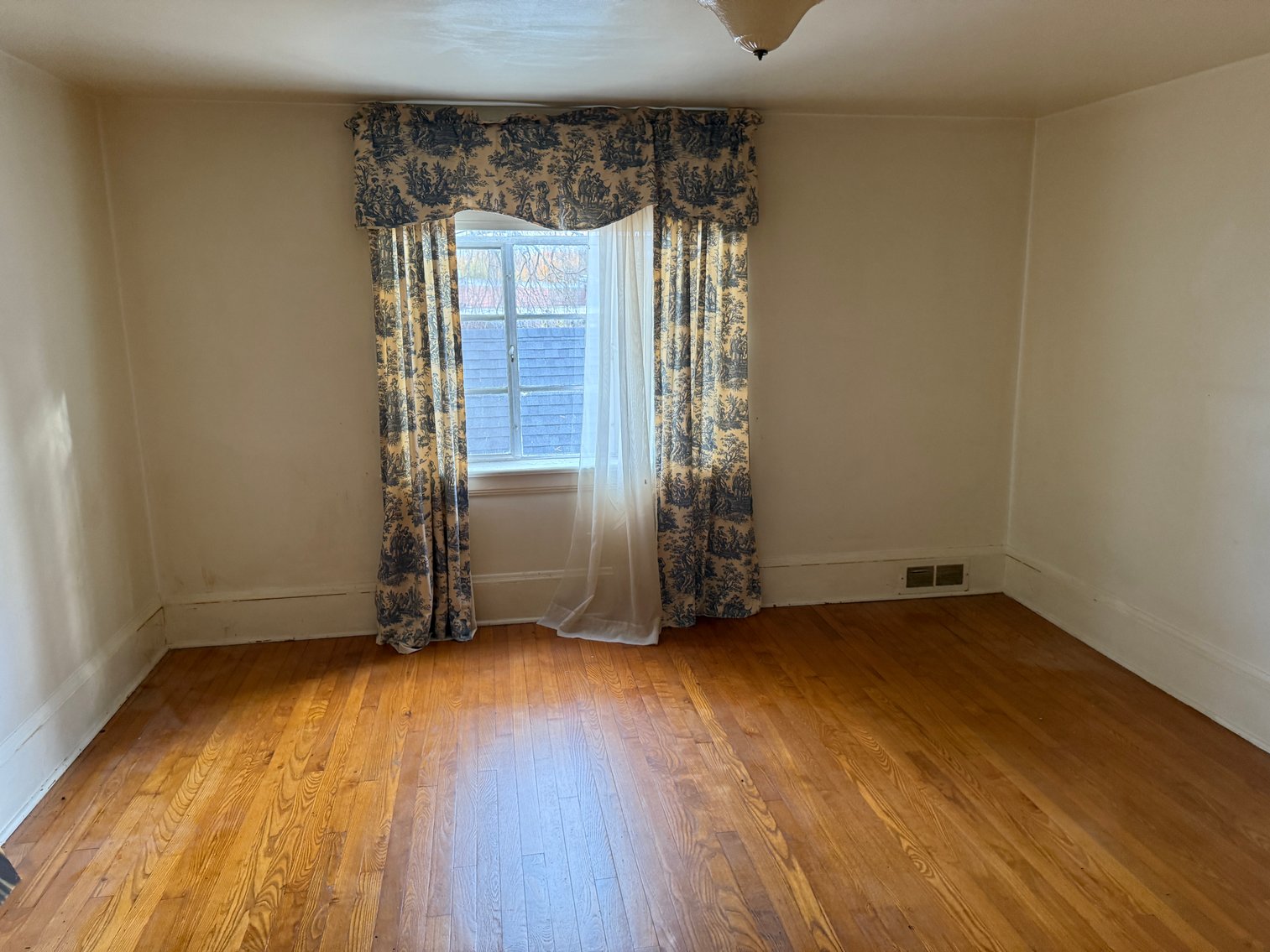 Image for Home For Sale in Dobson, NC - 602 South Main Street