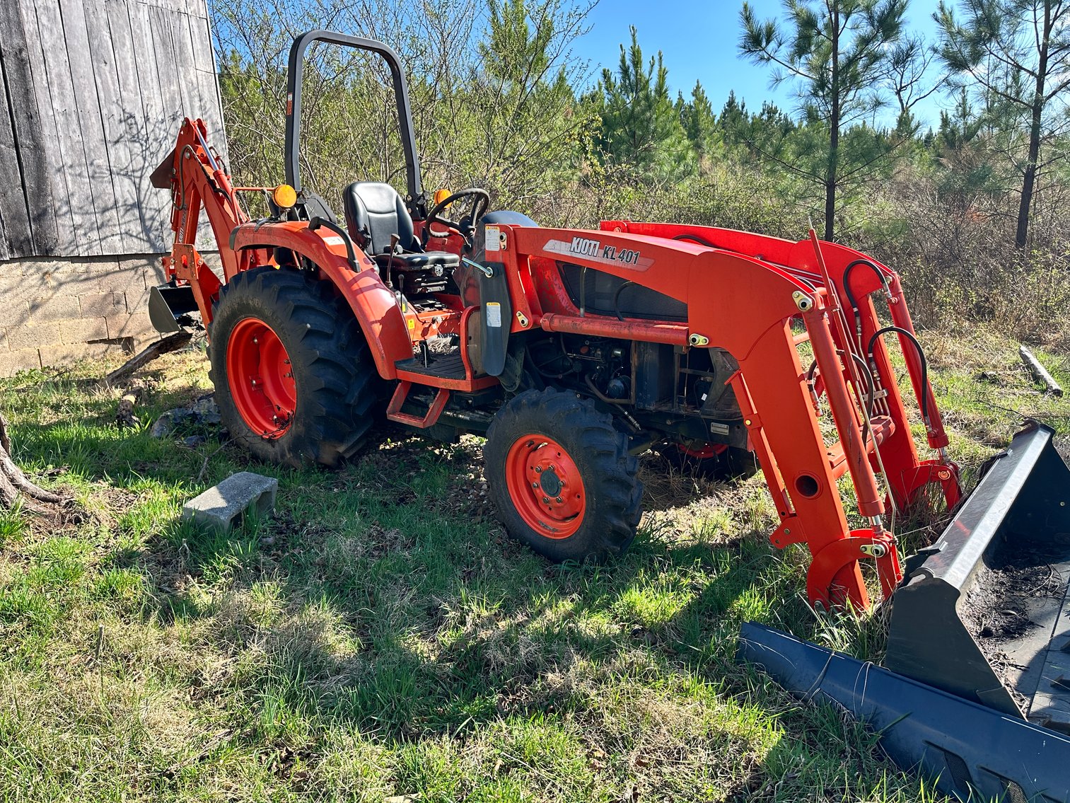 Image for Farm Equipment Online Auction: Tractors & Implements
