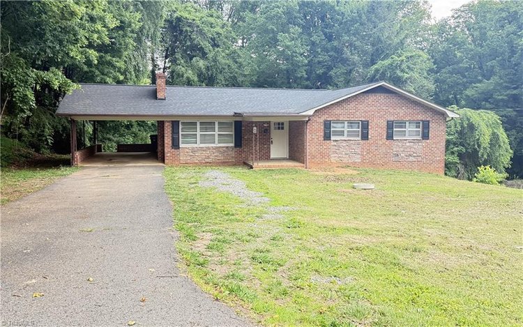 Home For Sale in Mount Airy - 134 Carolina Avenue