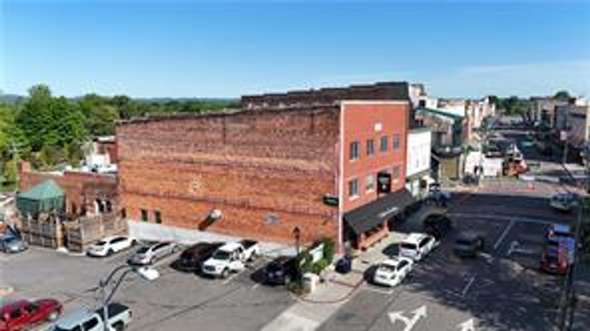 Image for Commercial Property for Sale in Mount Airy - 308 North Main Street