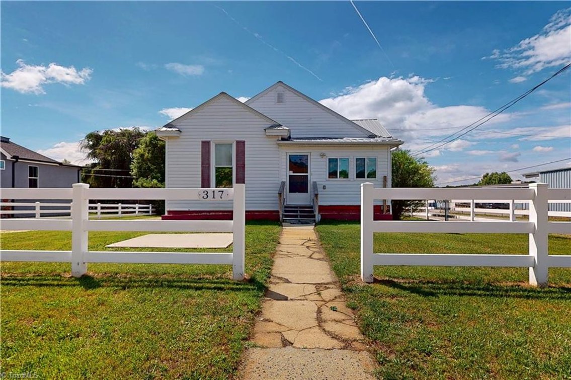 Image for Home For Sale in Mount Airy - 317 W Atkins Street