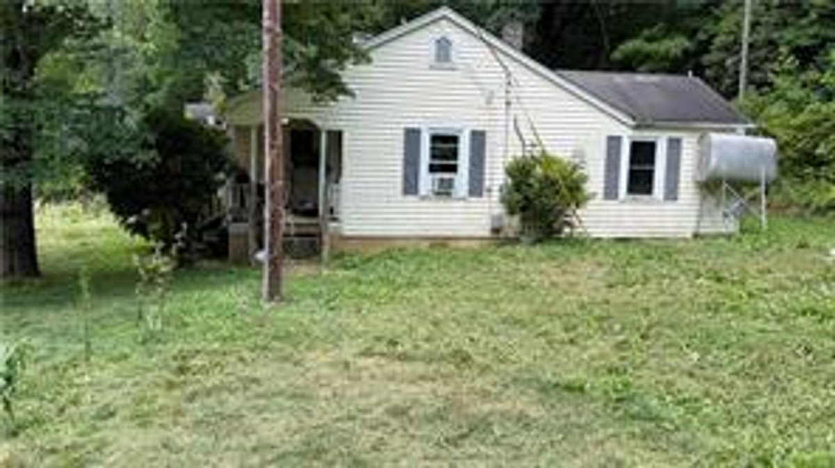Image for Home For Sale in Pilot Mountain - 254 Toms Creek Church Road