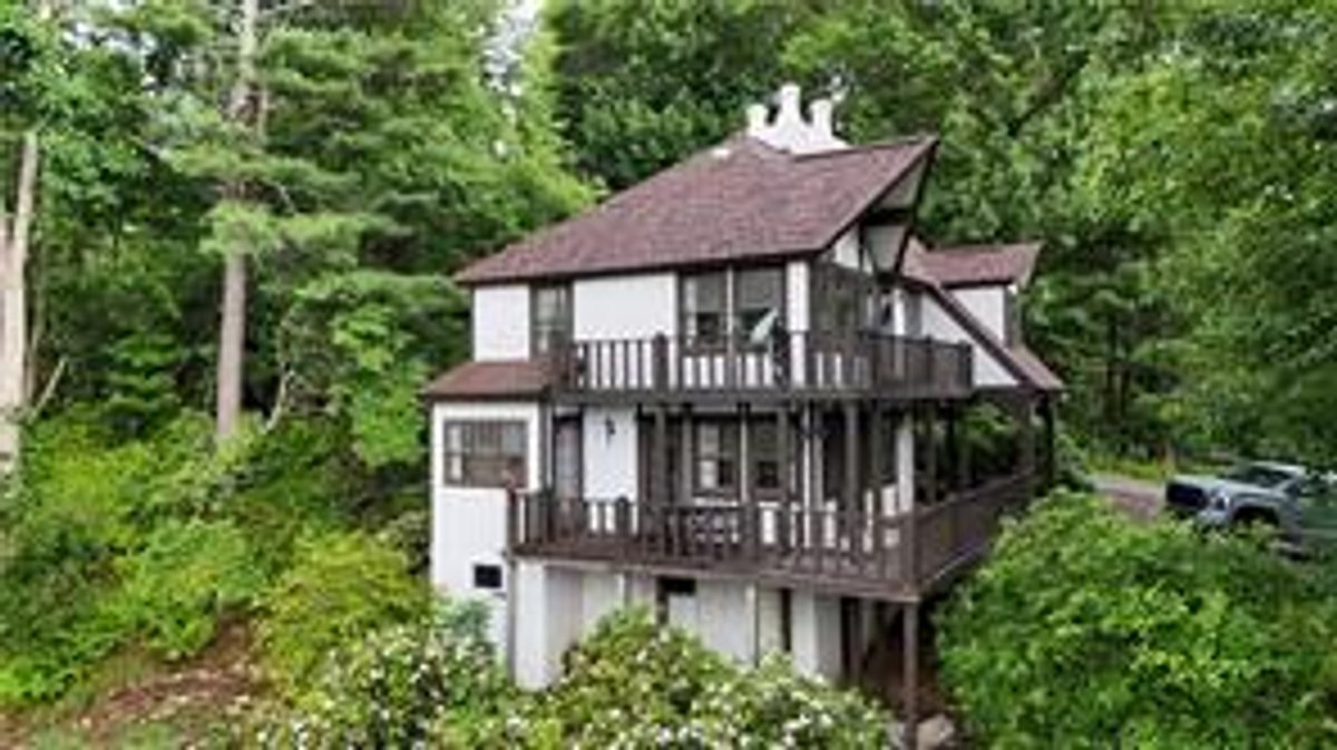 Image for Home For Sale in Fancy Gap - 54 Windermere Way