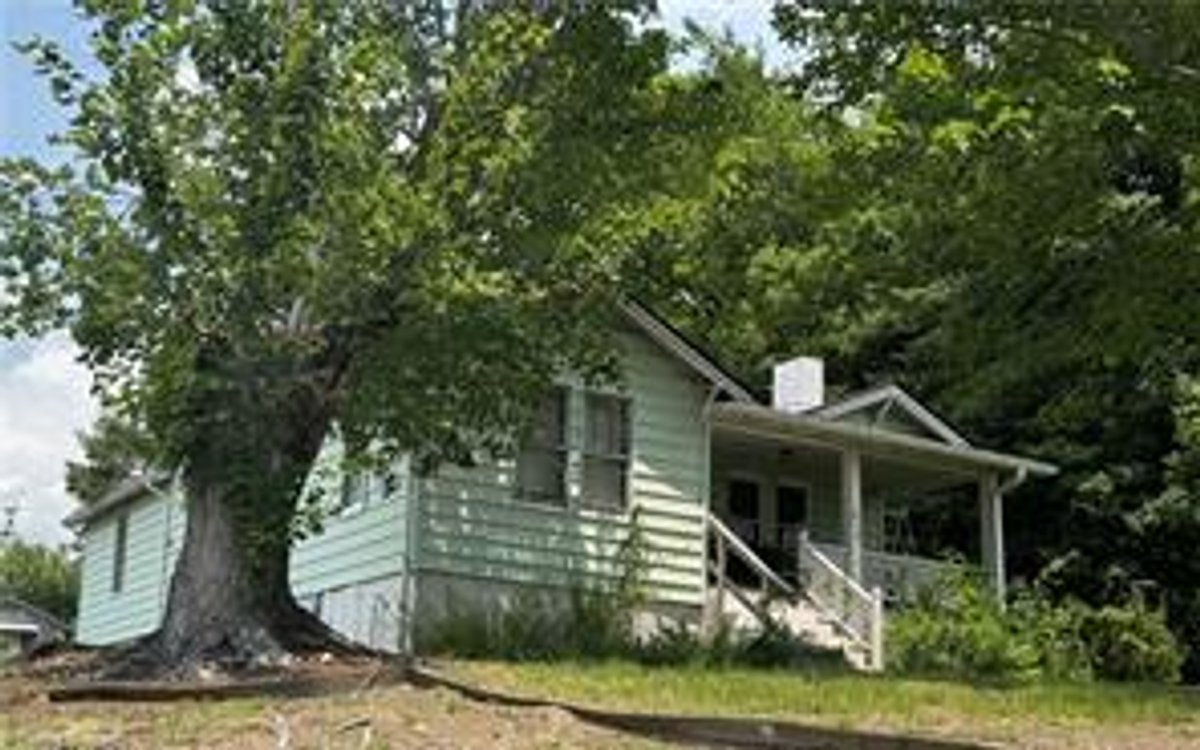 Image for Home For Sale in Mount Airy - 816 W Haymore Street