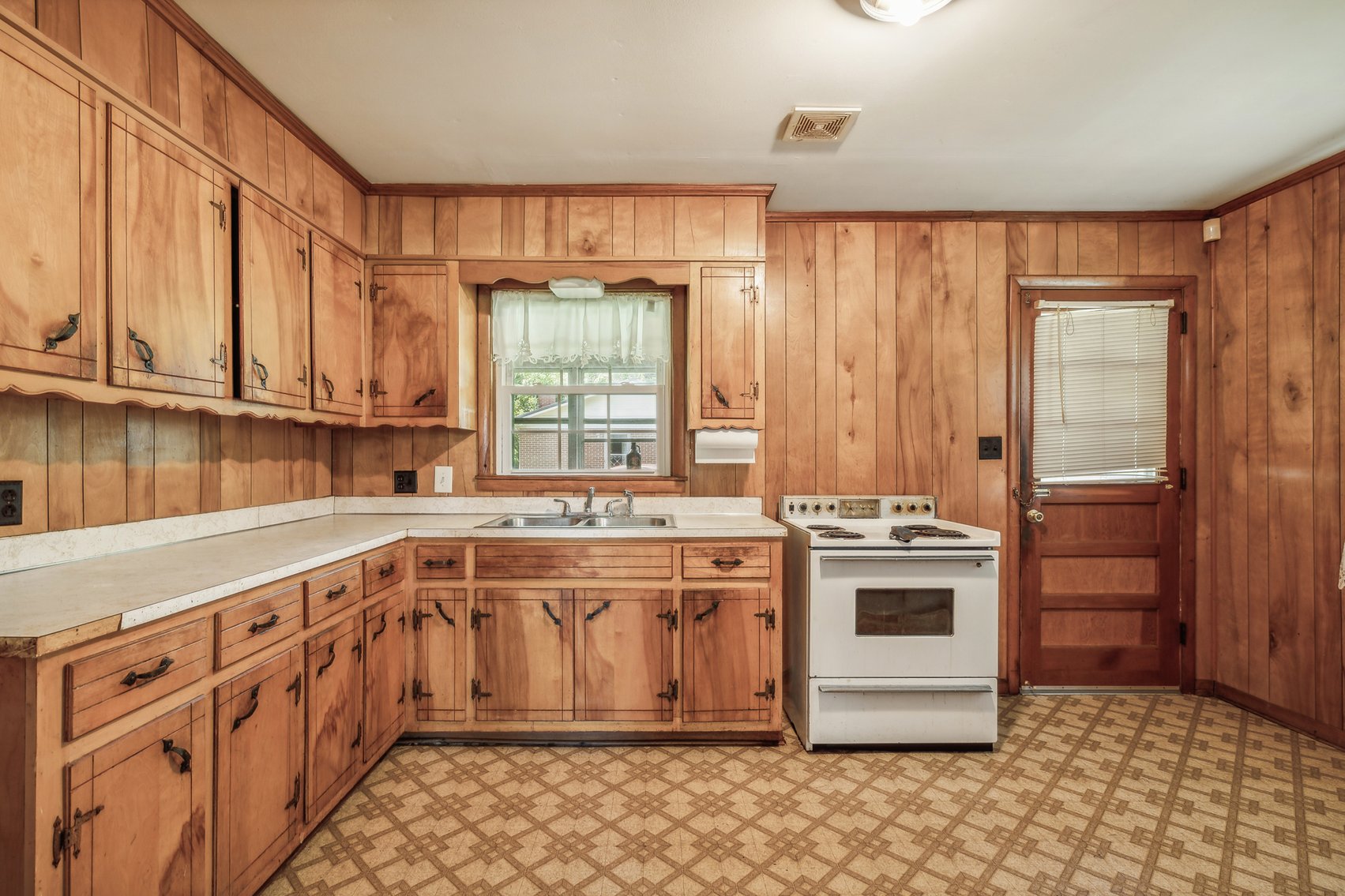 Image for 100 Holly Street, McMinnville