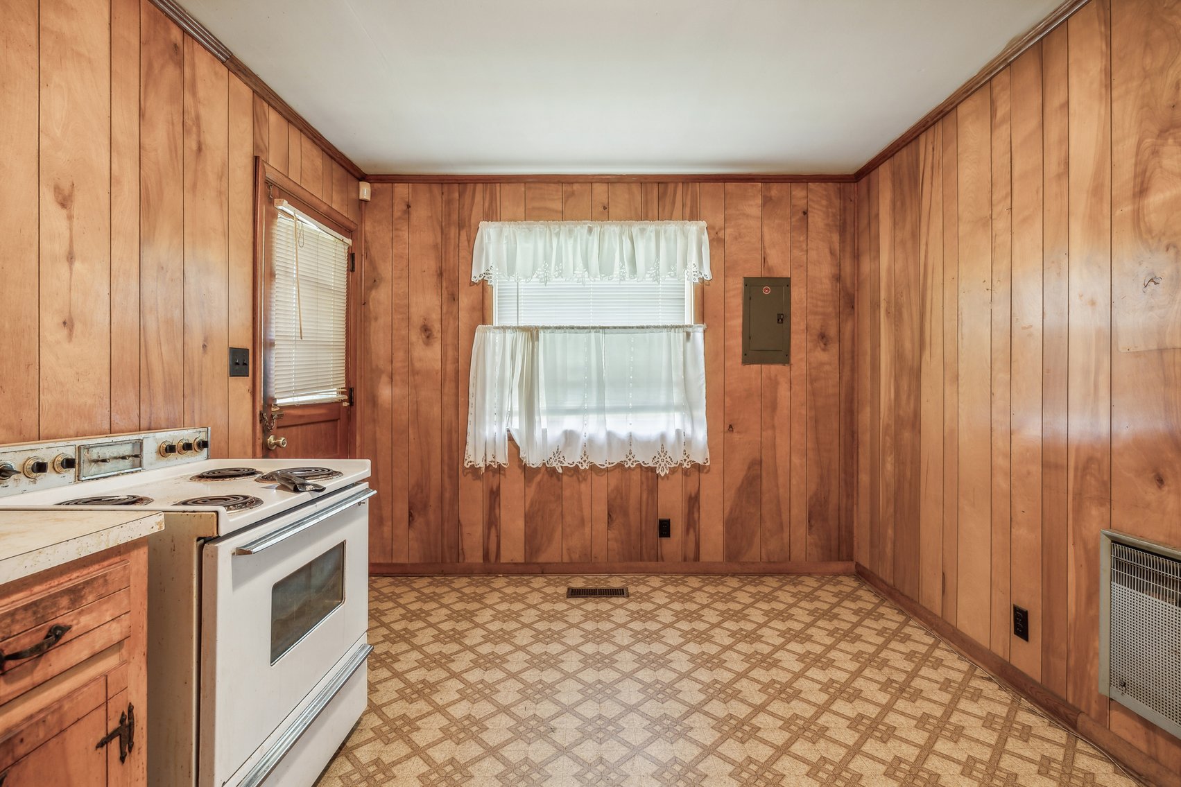 Image for 100 Holly Street, McMinnville