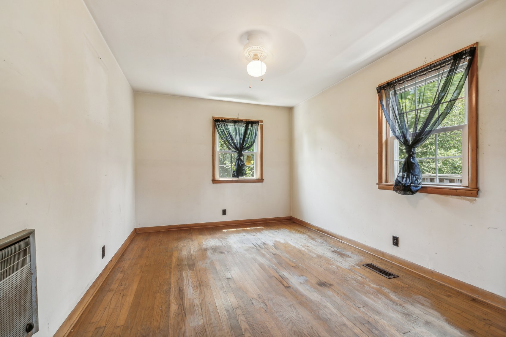 Image for 100 Holly Street, McMinnville