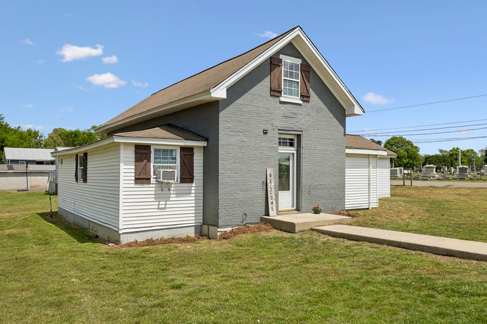 Image for 290 E. Cemetery Street, Pulaski