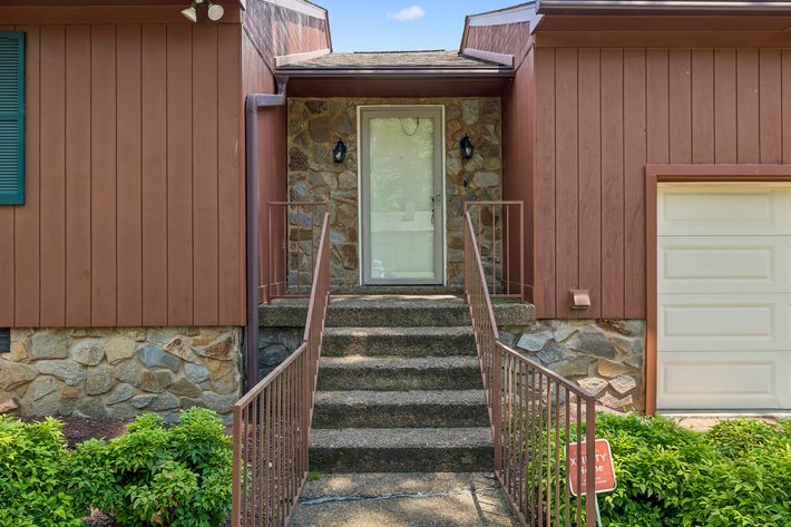 Image for 653 Mercer Dr, Hermitage