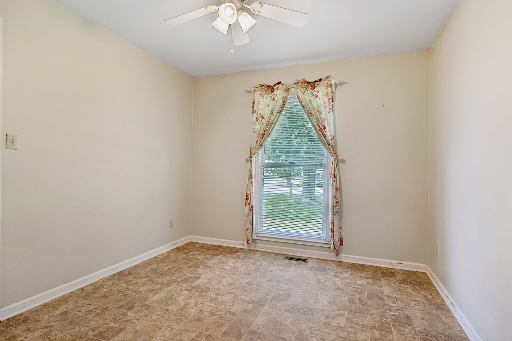 Image for 215 Primrose Lane, Lebanon